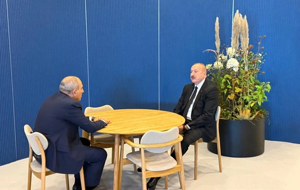İlham Əliyev Kopenhagendə Nikol Paşinyanla görüşüb