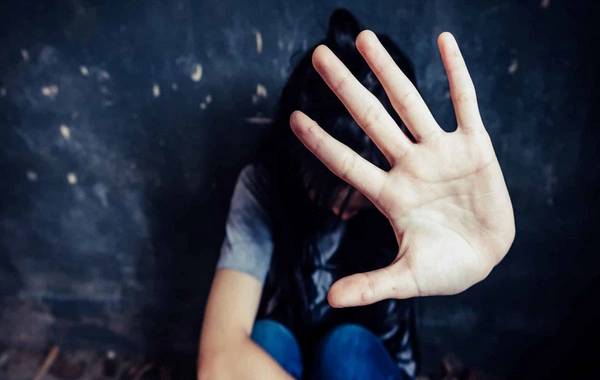 Masallıda iki qız şagird, digər qız şagirdi döyərək ona xəsarət yetirib