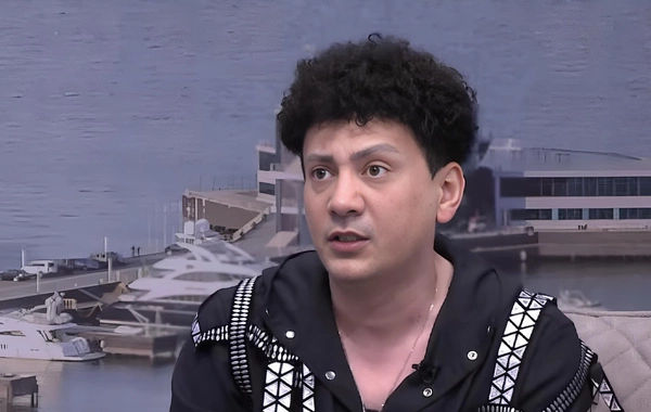 Sərxan Kərəmoğlu 115 sənətçi ilə dostluğuna son qoyub