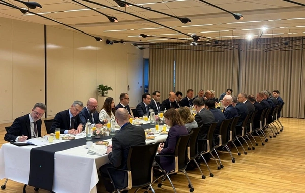 Azərbaycan Prezidentinin köməkçisi Brüsseldə NATO nümayəndələri ilə görüşüb