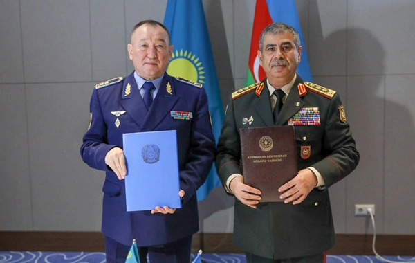 Qazaxıstanda Zakir Həsənova medal təqdim edilib Qazaxıstanda Zakir Həsənova medal təqdim edilib