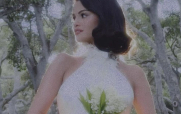 Selena Qomez və Benni Blanko evləndi