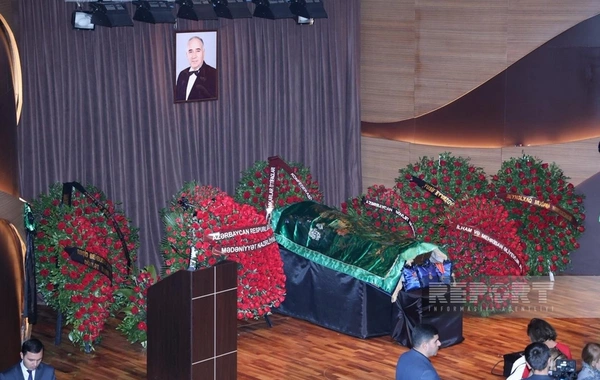 Xalq artisti Ramiz Quliyev II Fəxri xiyabanda dəfn olunub