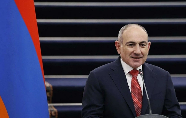 Paşinyan Ermənistan vətəndaşlarını rəqsə dəvət edib