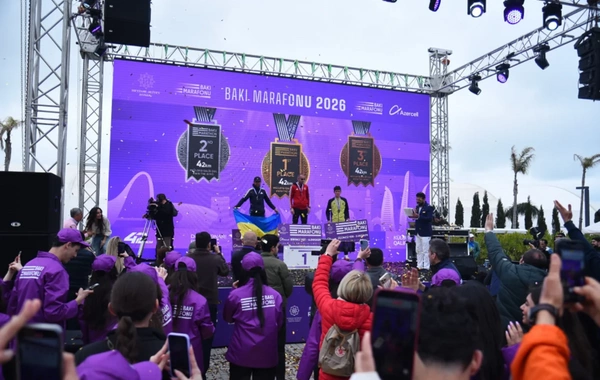 Bakı Marafonu 2026nın mükafatlandırma mərasimi olub, qaliblərə medalları Leyla Əliyeva təqdim edib