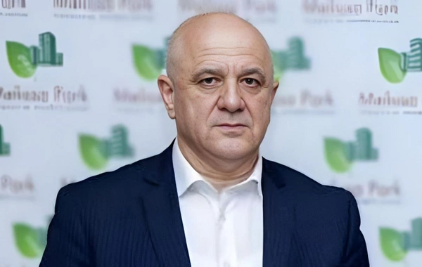 Heç vaxt Melissa Groupun rəhbəri olmayıb