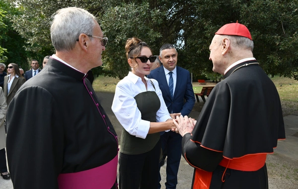 Мехрибан Алиева приняла участие в церемонии открытия проекта реставрации катакомб Святой Коммодиллы в Ватикане