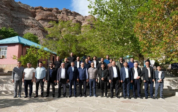 Bir qrup din xadimi Naxçıvanda tarixi abidələrlə tanış olub
