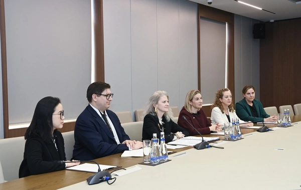 Ceyhun Bayramov ABŞ dövlət katibinin siyasi məsələlər üzrə müavini ilə görüşüb