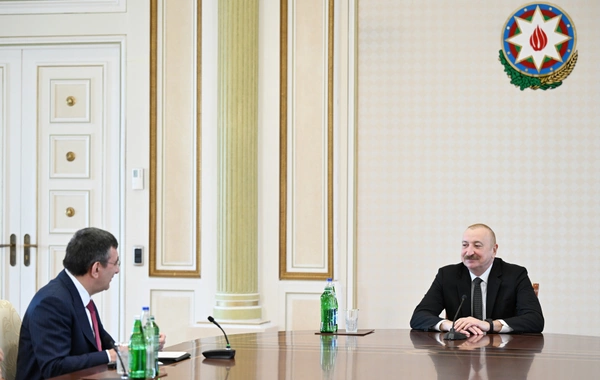 İlham Əliyev TDT-yə üzv dövlətlərin hökumət başçılarının görüşünün iştirakçılarını qəbul edib