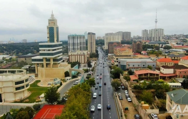Bakıda təmir edilən yol sürücülərin istifadəsinə verildi