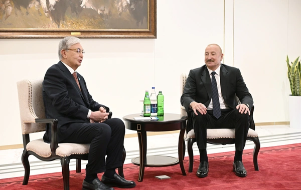 Prezident İlham Əliyevin Bişkekdə Qazaxıstan Prezidenti ilə görüşü olub