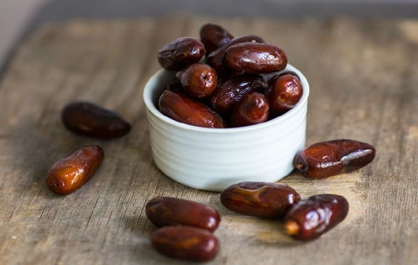 Unusual Arabic Recipe with Dates Has Stirred Up the Internet