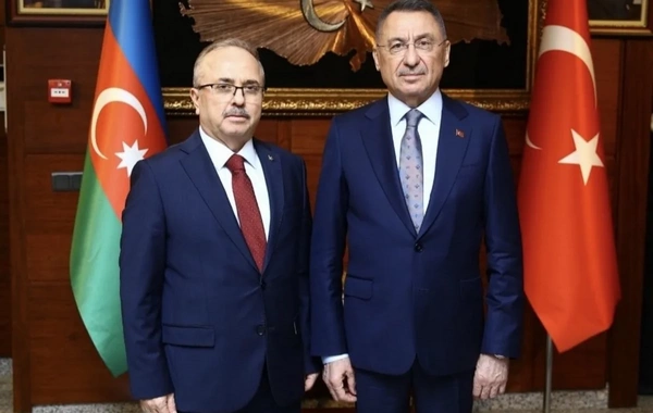 Fuad Oktay Azərbaycana gəlib