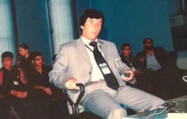 Nüsrət Abdullayev vəfat etdi