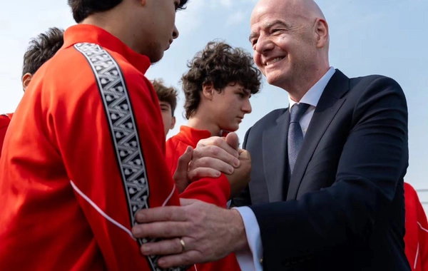 İnfantino Hövsanda inşa olunan meydançalara baxış keçirib