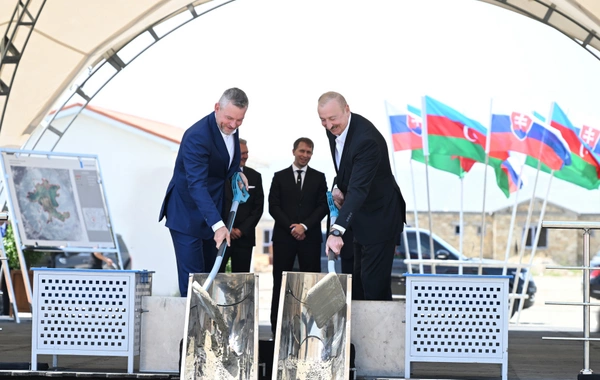 Azərbaycan və Slovakiya prezidentləri Ağdamın Baş Qərvənd kəndində görülən işlərlə tanış olublar