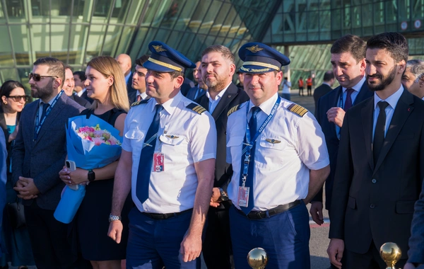 AZAL-ın ilk yeni nəsil "Airbus A321neo" təyyarəsi Bakıya çatıb