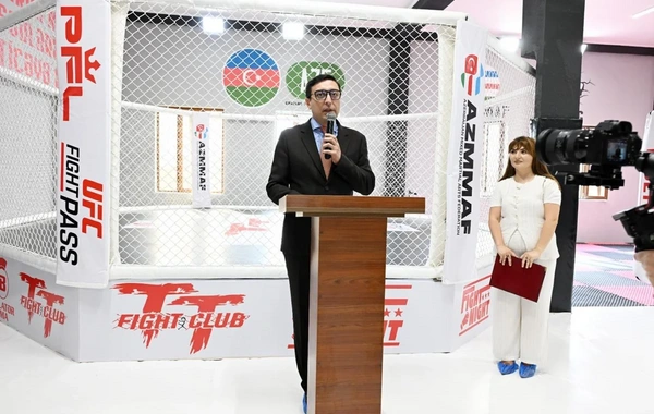 Fərid Qayıbov yeni idman zalının açılışında iştirak edib