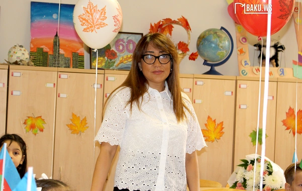 Məktəbin ilk günündən FOTOLAR