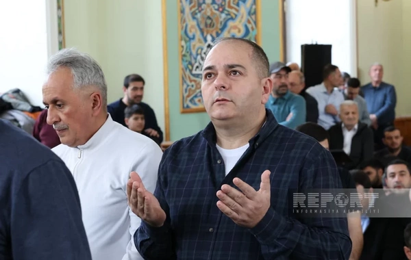 В мечети Тезепир совершен праздничный намаз