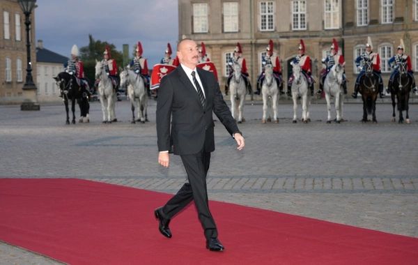 Prezident İlham Əliyev Kopenhagendə ziyafətdə iştirak edib