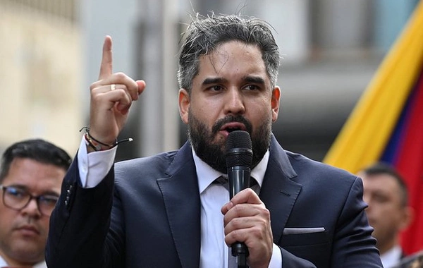 Maduronun oğlu atasına göz yaşları içində müraciət edib