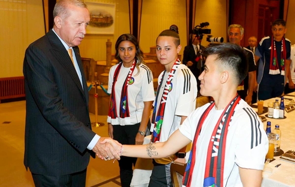 Azərbaycan millisinin futbolçuları Ərdoğanla görüşüblər