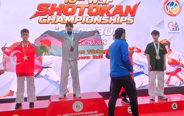 Ata və oğul eyni turnirdə çempion oldu