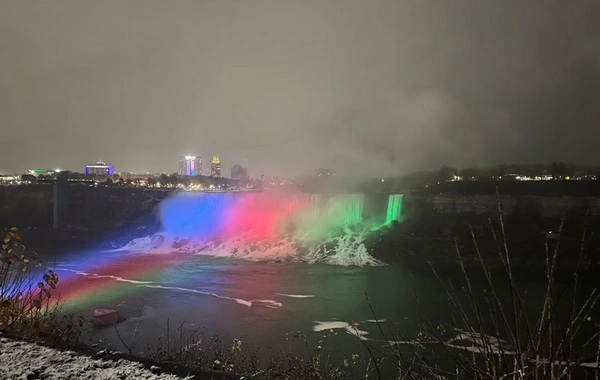 Niaqara şəlaləsi Azərbaycan bayrağının rəngləri ilə işıqlandırılıb