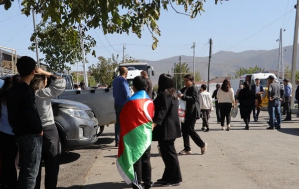 Növbəti köç karvanı Ballıca kəndinə çatıb, açarlar təqdim edilib