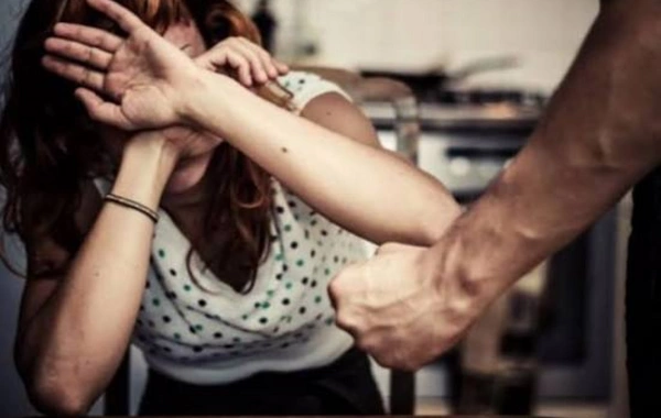 Tərtərdə evə gec gələn kişi arvadını döyüb xəstəxanalıq etdi