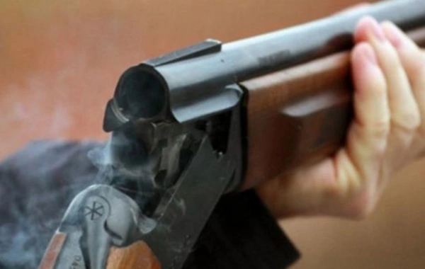 Bu ilin filmə bənzər qanlı cinayəti - Ov tüfəngindən atəş açaraq...