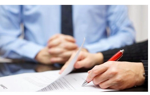 Azərbaycanda icra hakimiyyətlərindən birində KÜTLƏVİ İXTİSAR