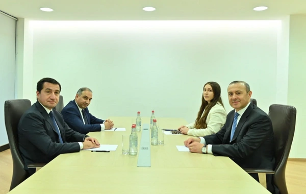 Hikmət Hacıyev ilə Armen Qriqoryan Ermənistanın Dilican şəhərində görüşüb