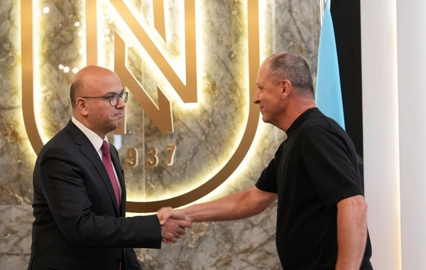 "Neftçi" Yuri Vernudubla müqavilə müddətini uzadıb
