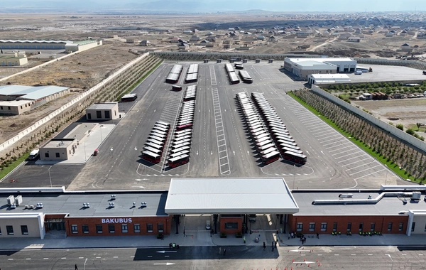 Prezident İlham Əliyev "BakuBus" MMC-nin Gəncə Avtoparkının açılışında iştirak edib