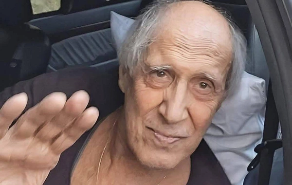 People on the Internet are discussing a new photo of 87-year-old Adriano Celentano