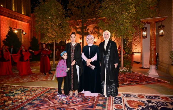 Leyla Əliyeva Səmərqənddə Əbədi şəhər kompleksi ilə tanış olub