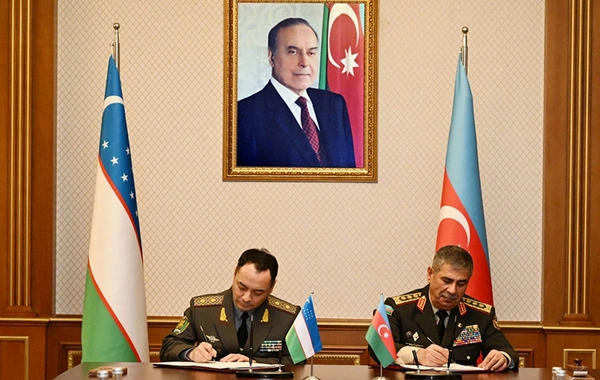 Azərbaycan və Özbəkistan arasında hərbi əməkdaşlıq planı imzalanıb