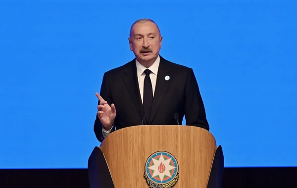 YAP-ın VIII Qurultayı keçirilib, İlham Əliyev çıxış edib