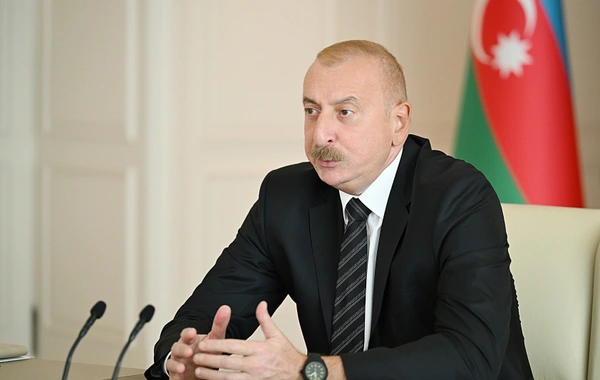 İlham Əliyev müşavirə keçirdi
