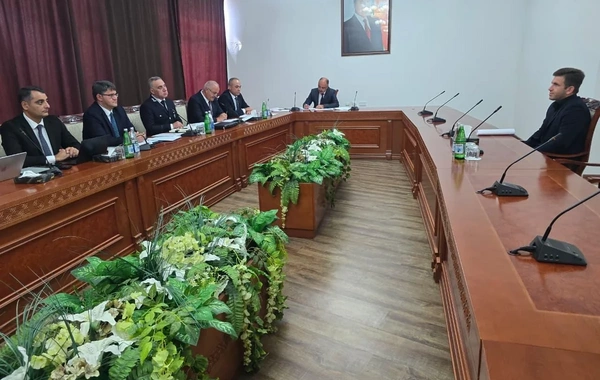Rəşad İsmayılov Xankəndidə vətəndaşları qəbul edib