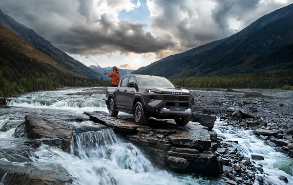 Tamamilə yeni Toyota Hilux Azərbaycanda təqdim olunub