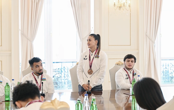 İlham Əliyev Avropa çempionatında komanda hesabında çempion olan güləşçiləri qəbul edib