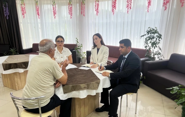 Ombudsman aparatının əməkdaşları ahıl şəxslərin sosial xidmət müəssisəsinə baş çəkib