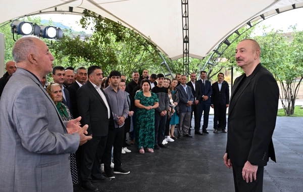 Prezident İlham Əliyev Xocalının Badara, Daşbulaq, Seyidbəyli və Şuşakənd kəndlərinin sakinləri ilə görüşüb