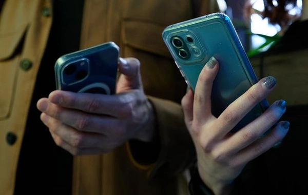 Doctor warned about the risk of ending up on the operating table due to a smartphone