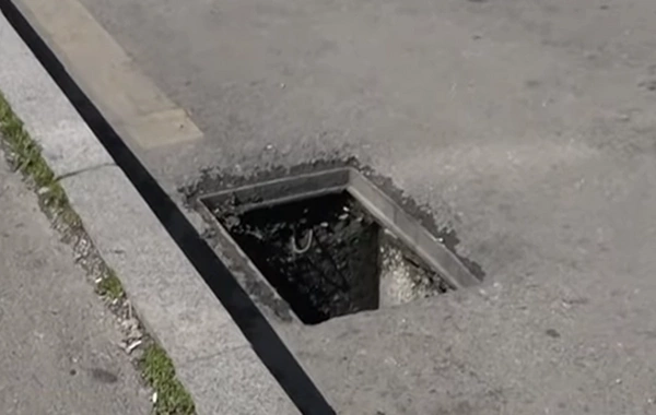 Açıq lüklər sürücülərə təhlükə yaratdı - Məsuliyyət kimin üzərinə düşür?