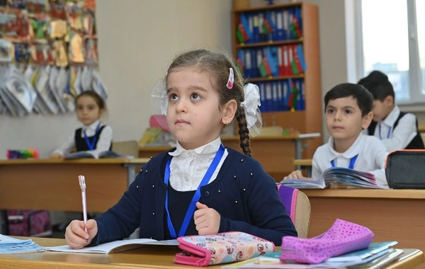 Birinci sinfə qəbul olanların sayı son bir ildə AZALIB - RƏSMİ